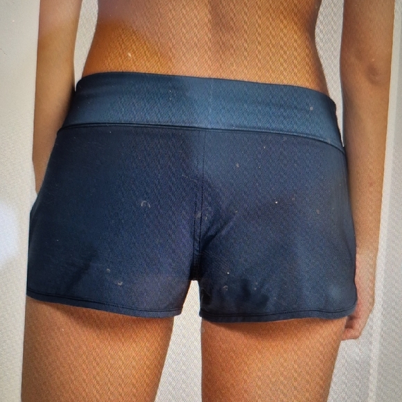 Roxy Endless Summer Boardshorts. - Picture 7 of 8